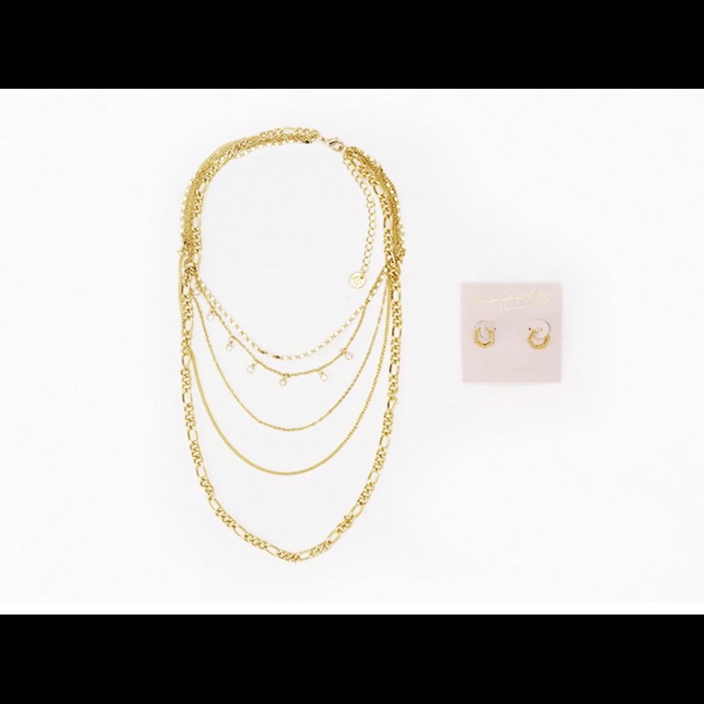 Jules Smith Set Glam It Up 41$